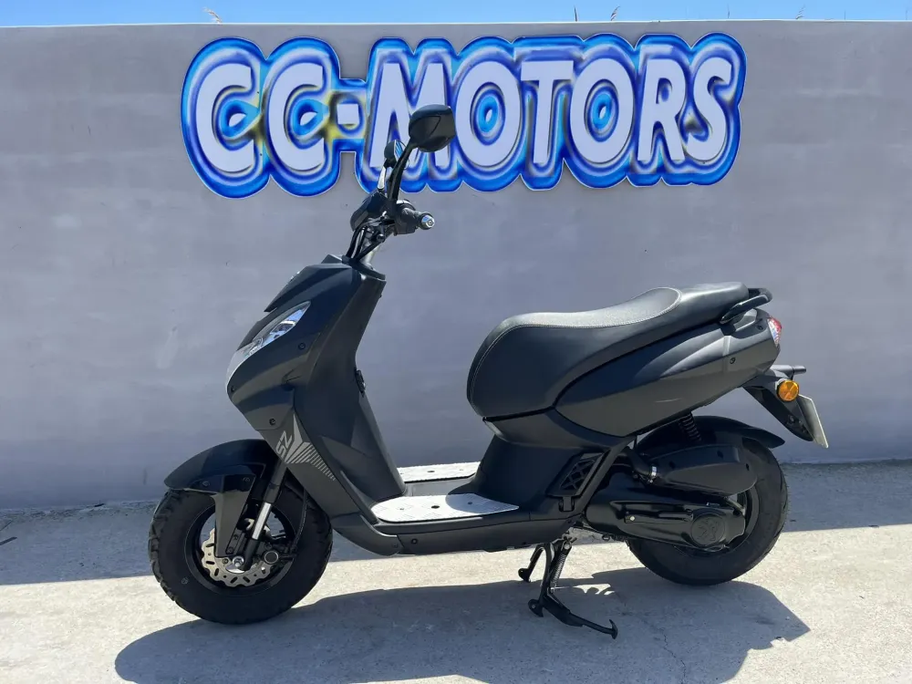 PEUGEOT STREET ZONE 49,9